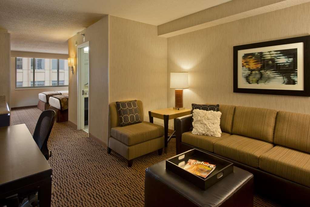 Doubletree Suites By Hilton Minneapolis Downtown Номер фото