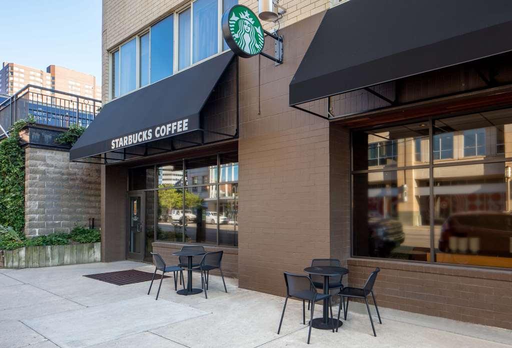 Doubletree Suites By Hilton Minneapolis Downtown Ресторан фото