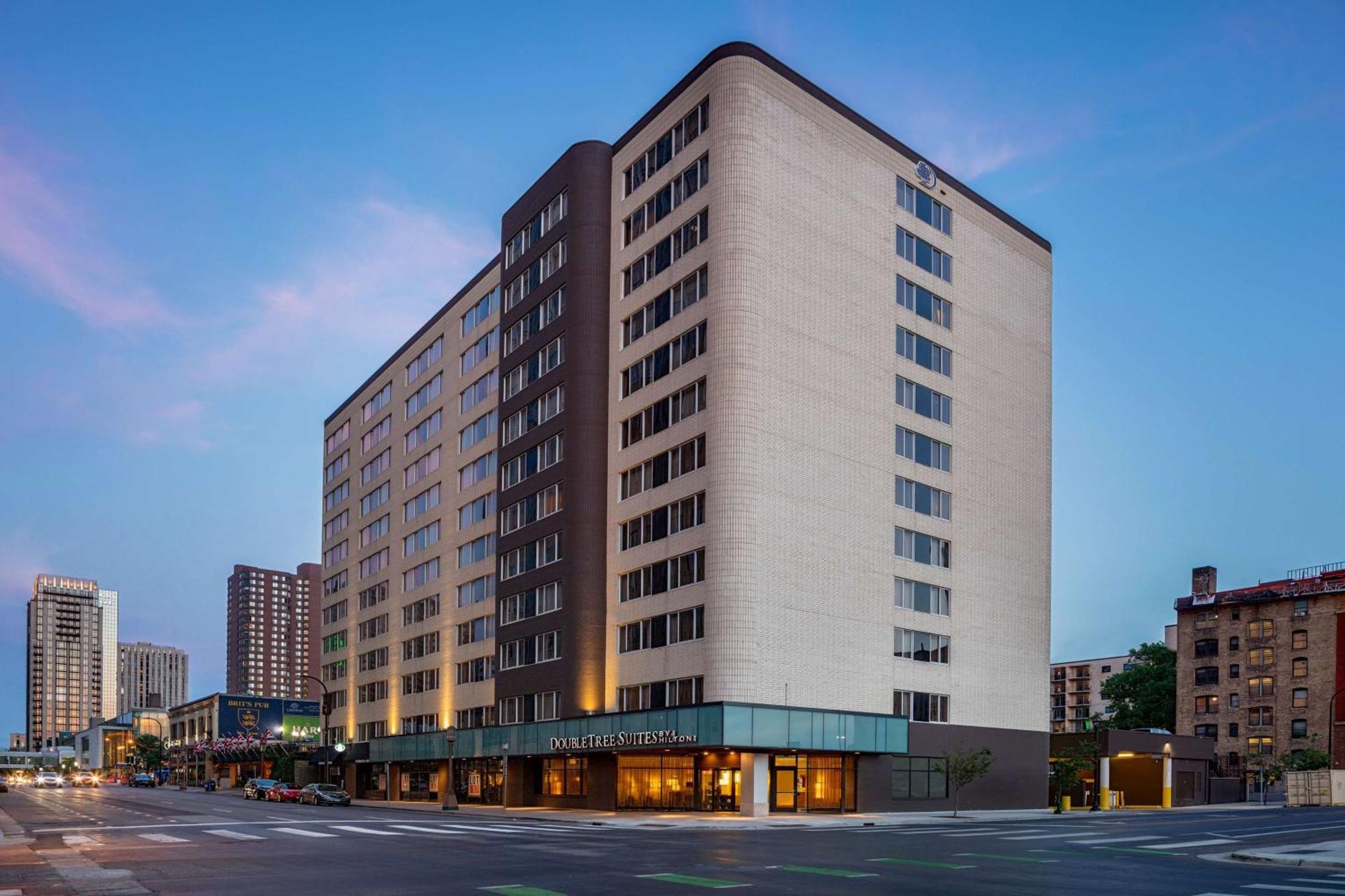 Doubletree Suites By Hilton Minneapolis Downtown Экстерьер фото