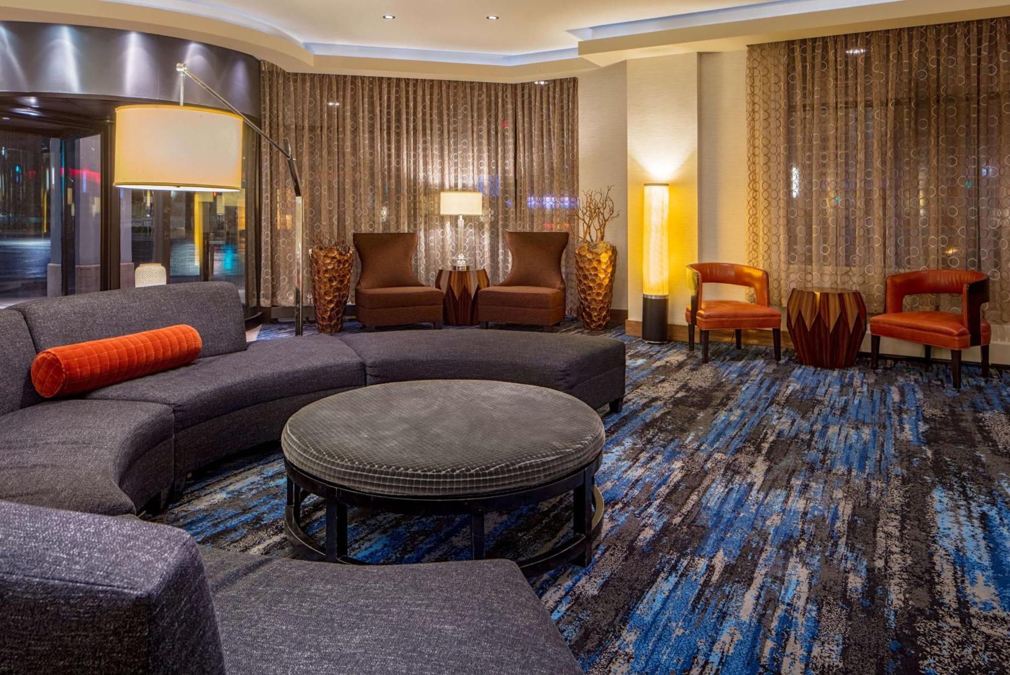 Doubletree Suites By Hilton Minneapolis Downtown Экстерьер фото