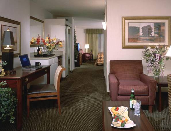 Doubletree Suites By Hilton Minneapolis Downtown Номер фото