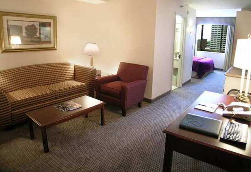 Doubletree Suites By Hilton Minneapolis Downtown Номер фото
