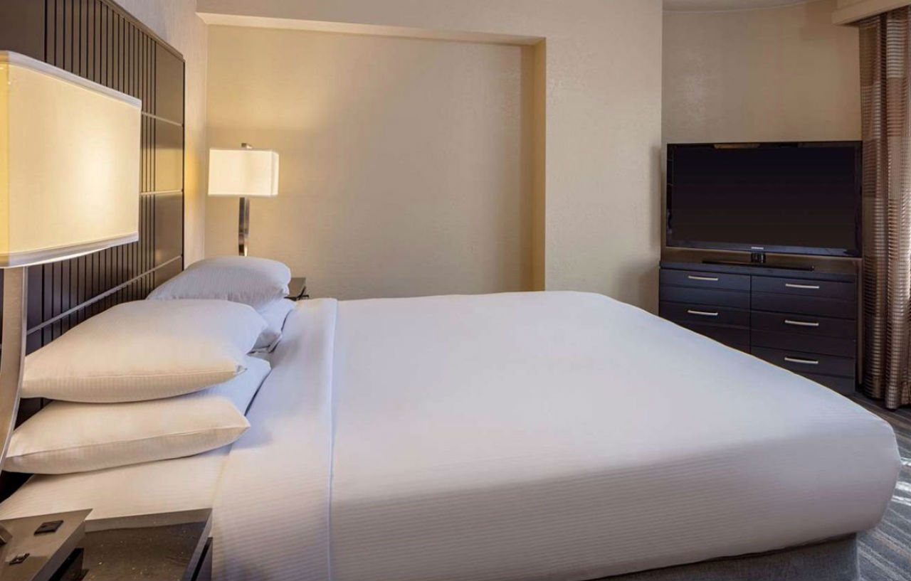 Doubletree Suites By Hilton Minneapolis Downtown Экстерьер фото